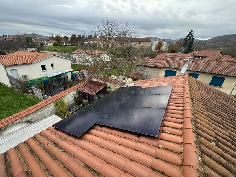 photovoltaique panneaux solaires production electricite 3600kwh an champdieu