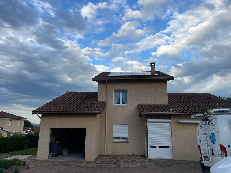 photovoltaique panneaux solaires production electricite 7200kwh an montbrison 1