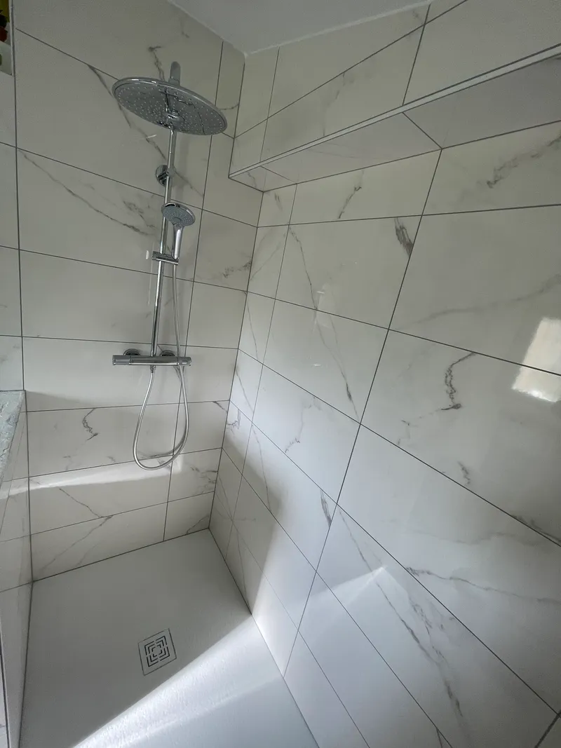 salle de bain cle en main creation douche savigneux