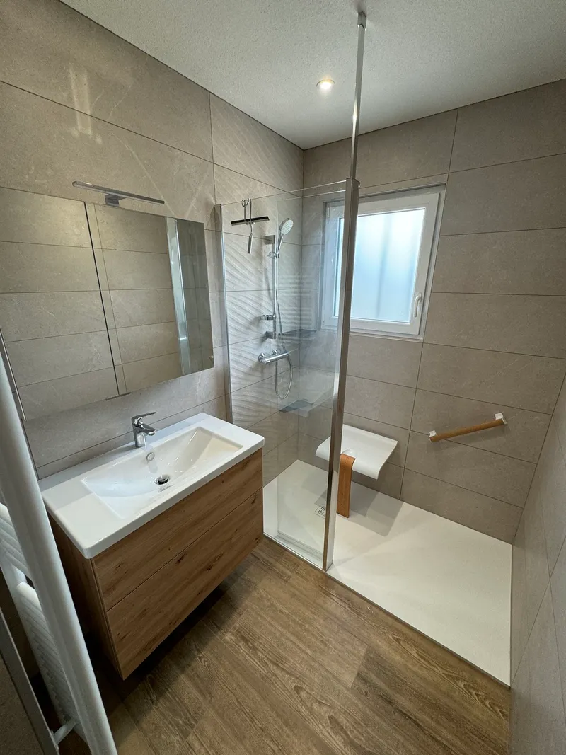 salle de bain cle en main remplacement baignoire douche pmr sail sous couzan